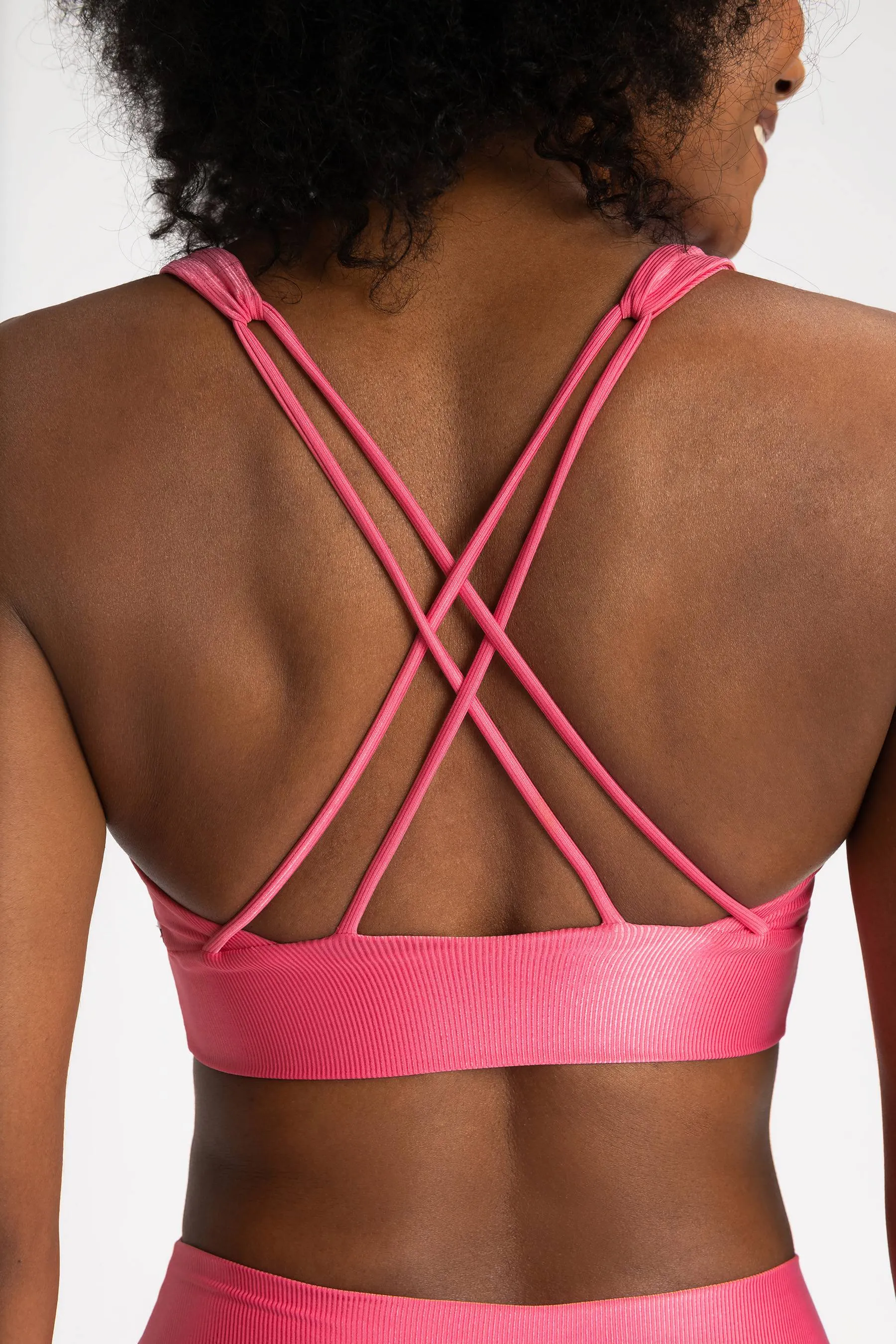 Essential Neo Allure® Mid Sports Bra