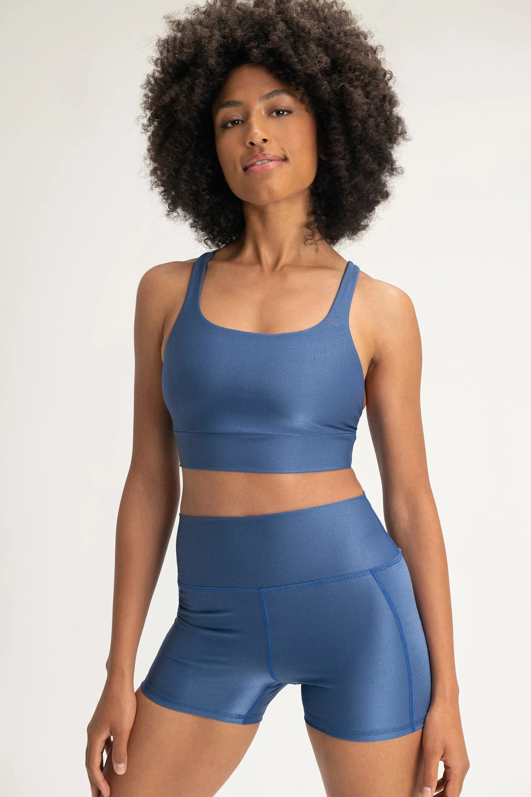 Essential Neo Allure® Mid Sports Bra