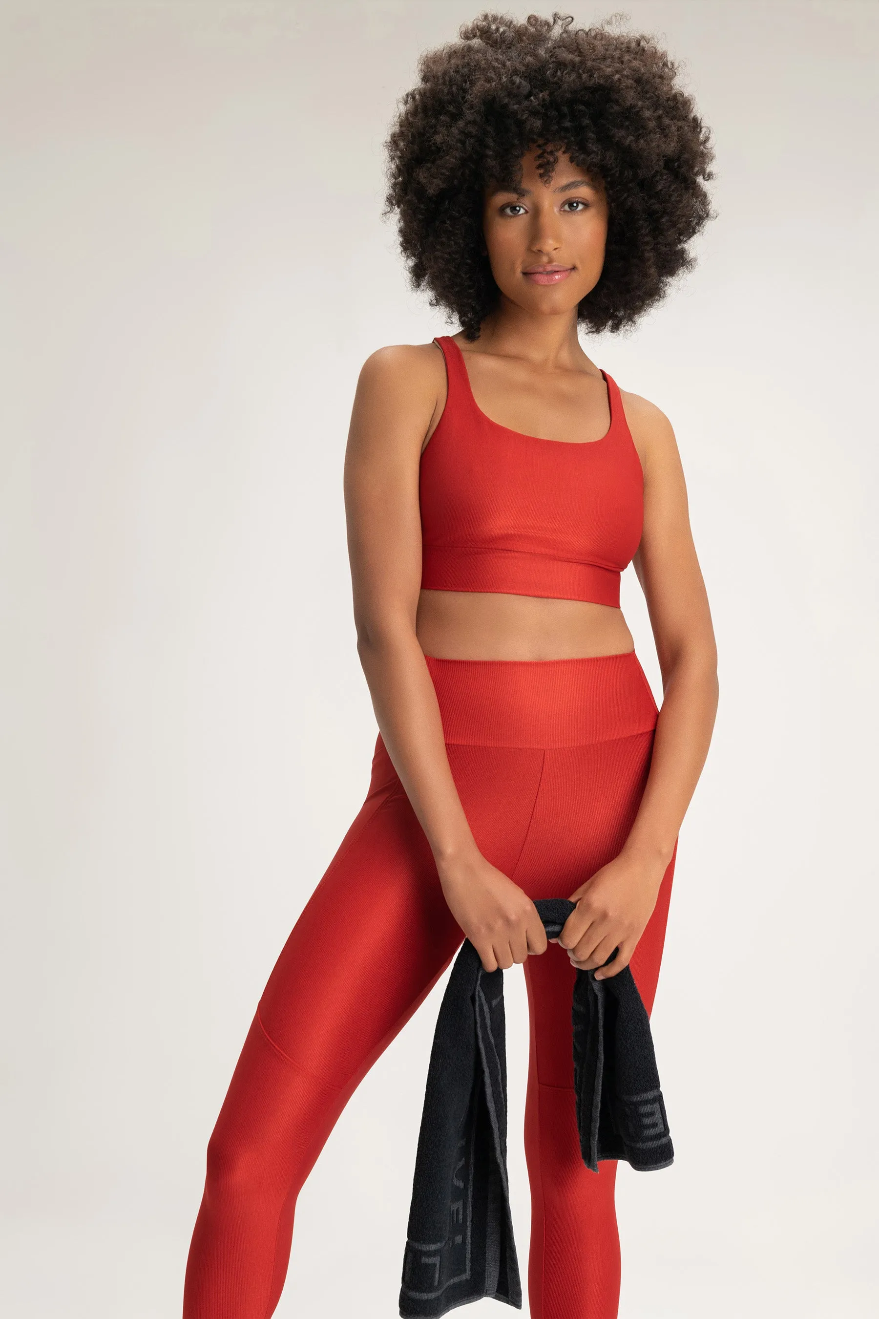 Essential Neo Allure® Mid Sports Bra