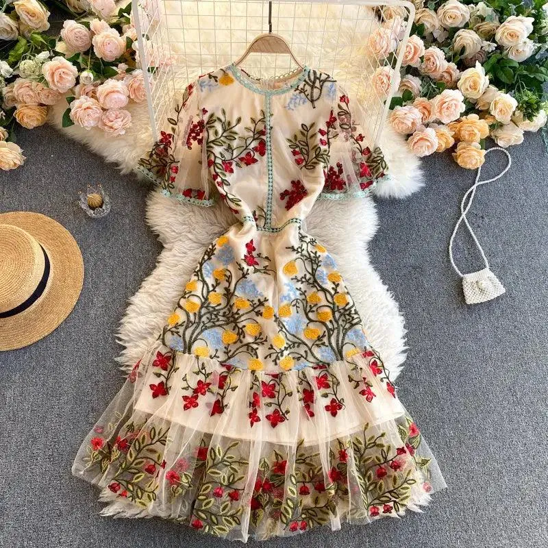 French Retro Palace Style Embroidered High-end Dress