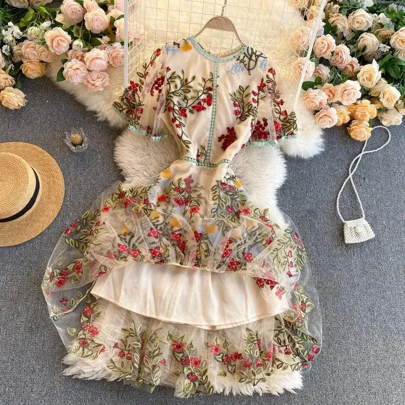 French Retro Palace Style Embroidered High-end Dress