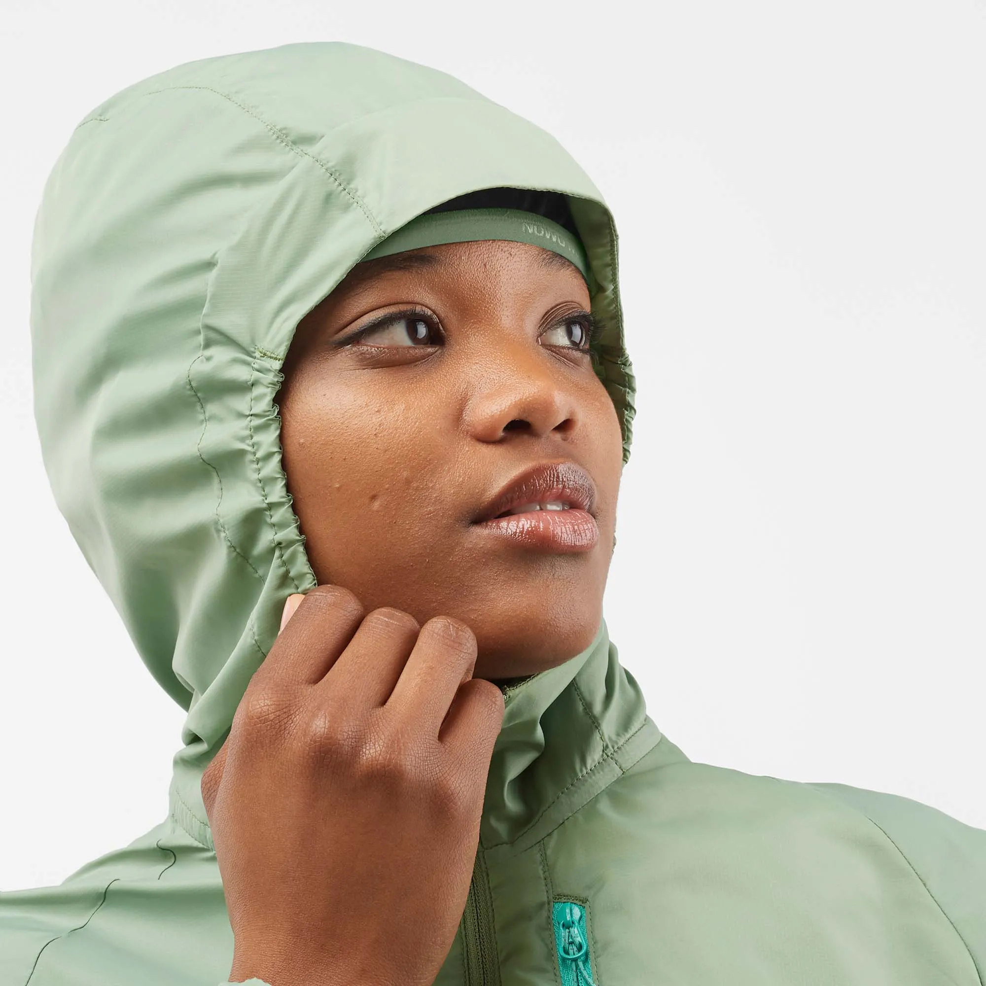 Salomon | Women's Bonatti Cross Wind Jacket - Lily Pad/Deep Lichen Green