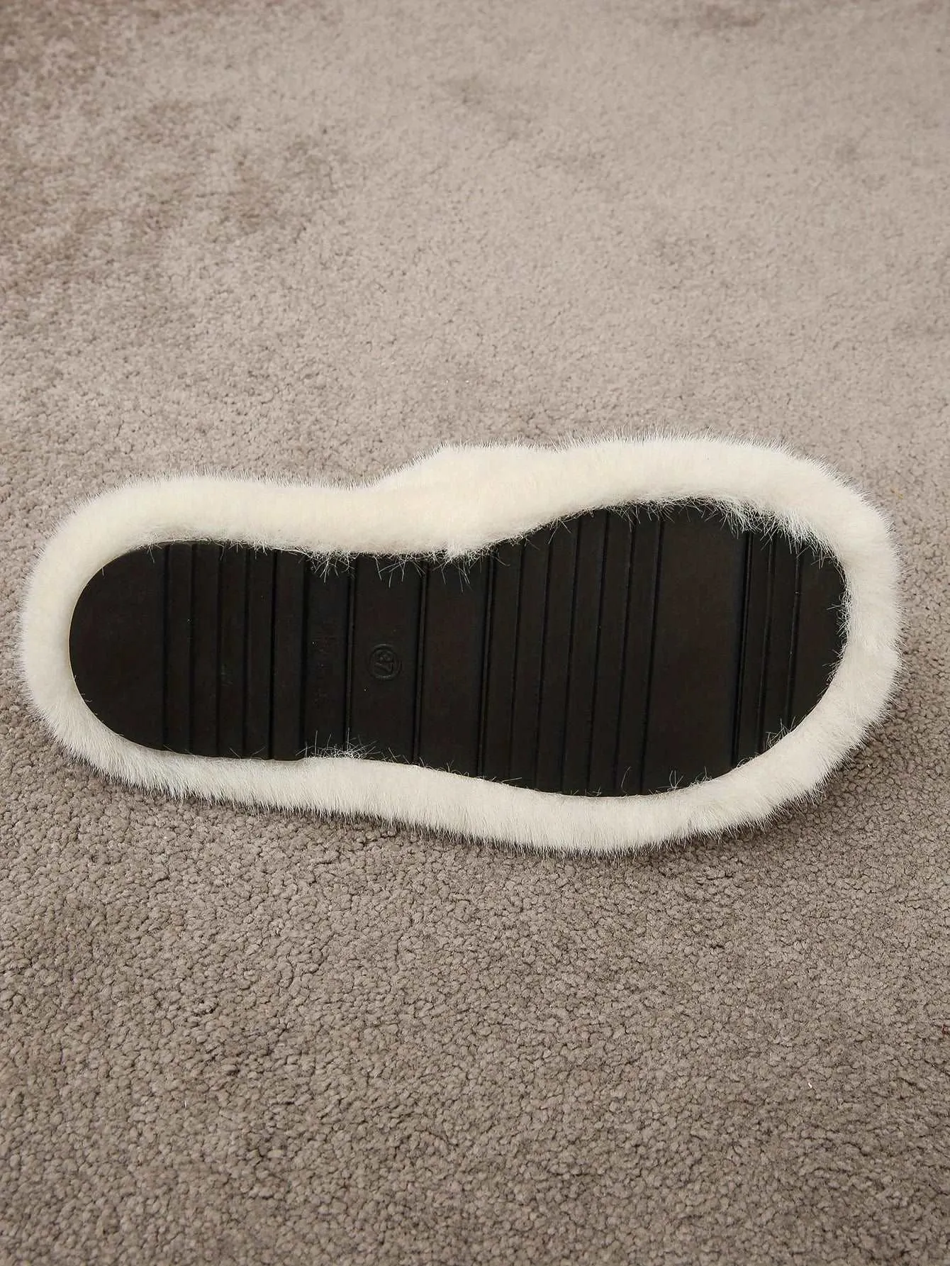 Sexy Furry slipper - Limited edition