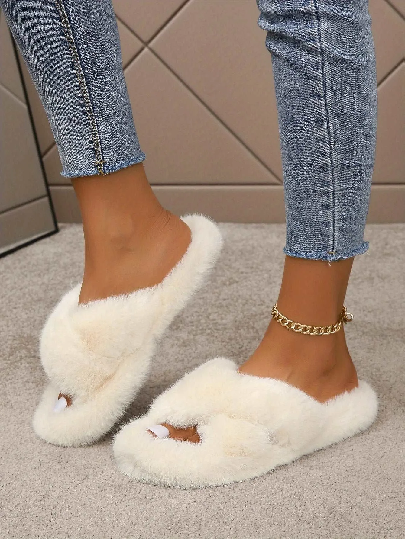 Sexy Furry slipper - Limited edition