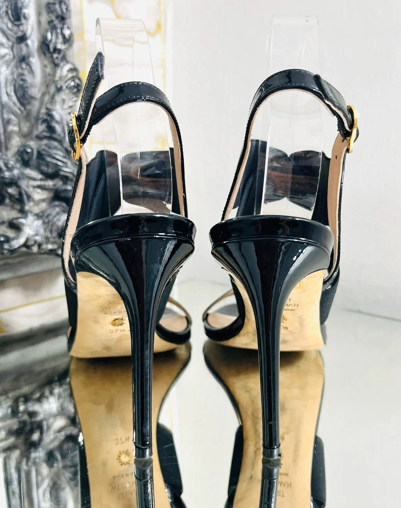 Stuart Weitzman Cross Strap Patent Leather Sandals. Size 37.5