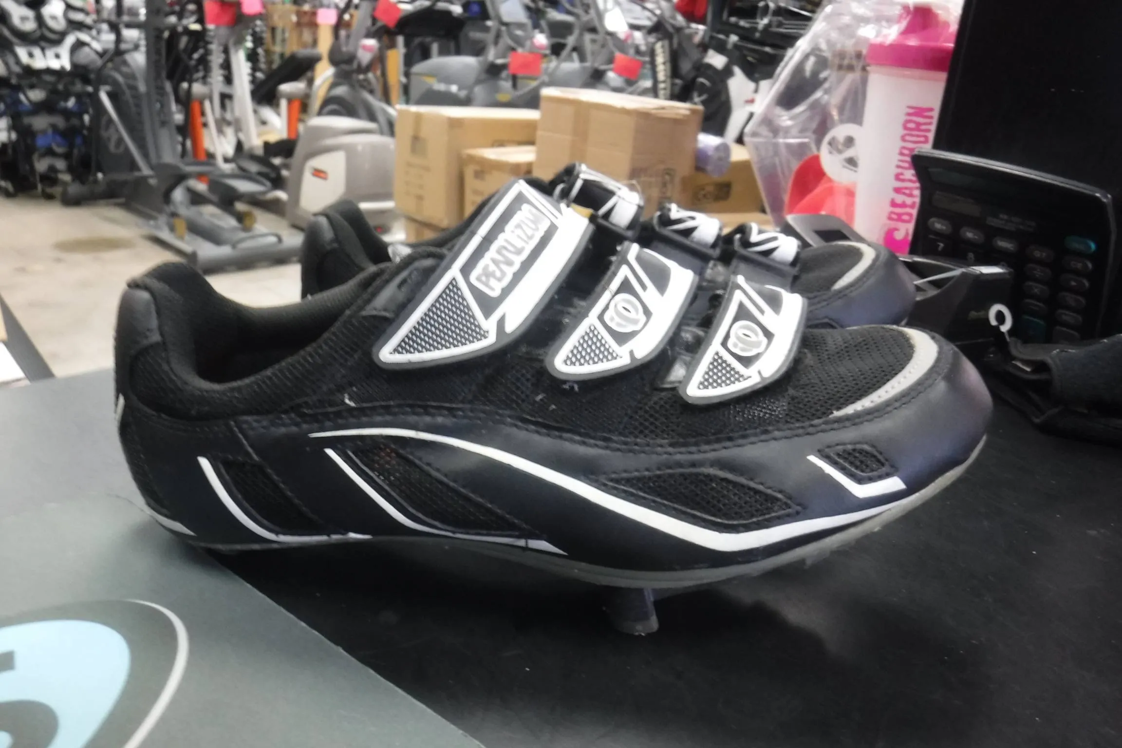 Used Pearl Izumi I Beam Size 9 Bike Shoes